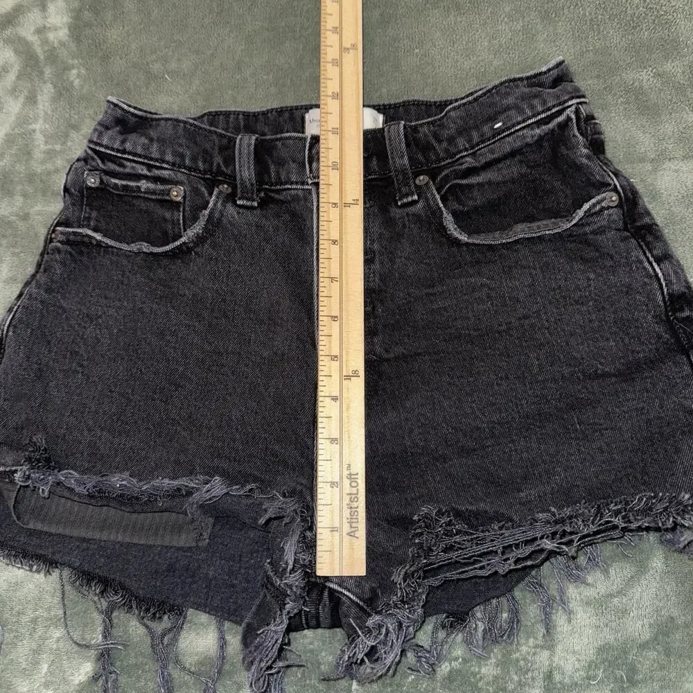 Abercrombie & Fitch Mom Short High Rise Size‎ 26/2 Denim Shorts Raw Hem Black